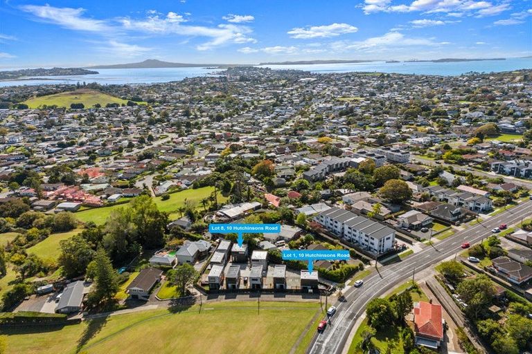 Photo of property in 2/10 Hutchinsons Road, Bucklands Beach, Auckland, 2014