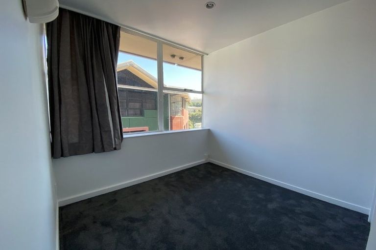 Photo of property in Terrace Tower Apartments, 12b/126 The Terrace, Wellington Central, Wellington, 6011