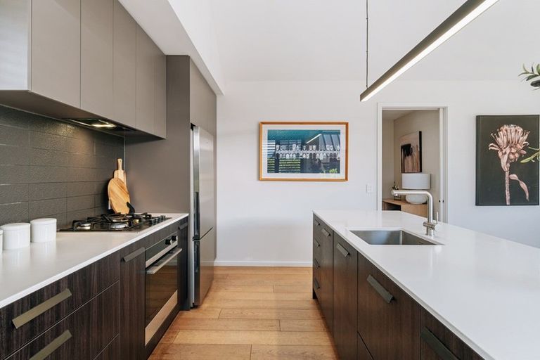 Photo of property in 8 Kokako Lane, Jacks Point, Queenstown, 9371