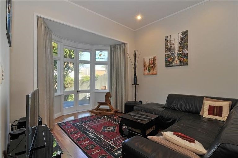 Photo of property in 27 Maida Vale Road, Roseneath, Wellington, 6011