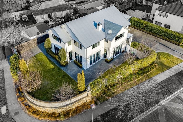 Photo of property in 1 Westpark Drive, Burnside, Christchurch, 8053