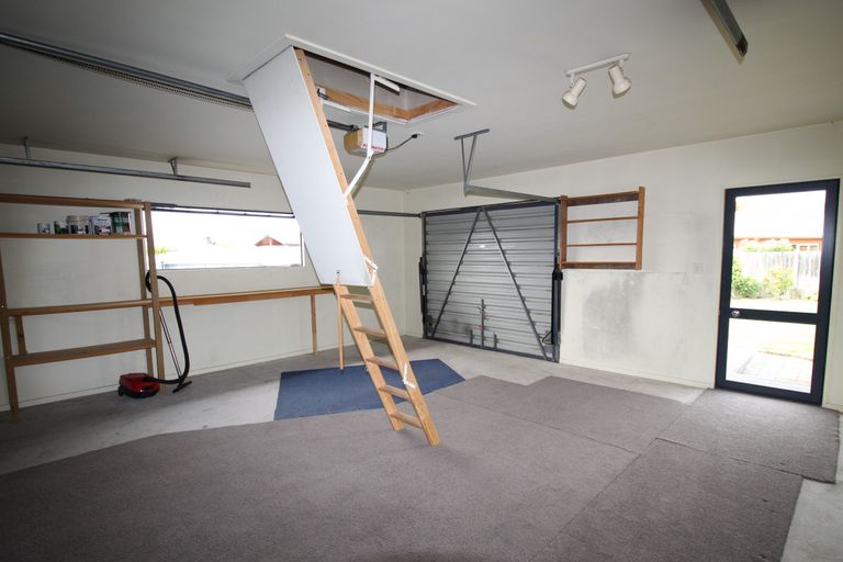 Photo of property in 30 Albert Drive, Clyde, 9330