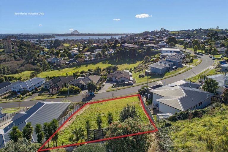 Photo of property in 93 Oteki Park Drive, Welcome Bay, Tauranga, 3112