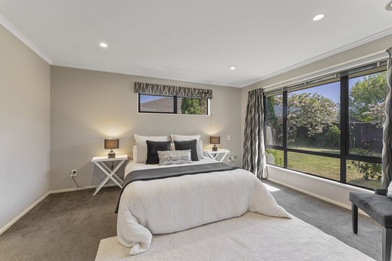 Photo of property in 16 Bottle Lake Drive, Parklands, Christchurch, 8083