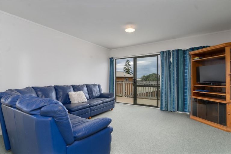 Photo of property in 1 Tamarisk Drive, Riversdale Beach, Masterton, 5872