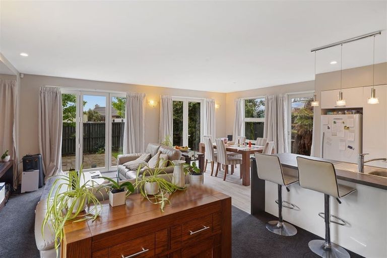 Photo of property in 78 Farquhars Road, Redwood, Christchurch, 8051