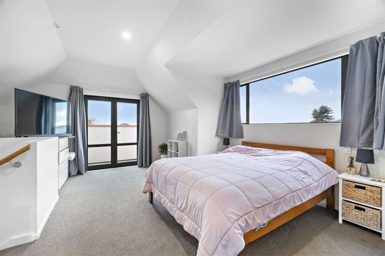 Photo of property in 36a Whareora Terrace, Cashmere, Christchurch, 8022