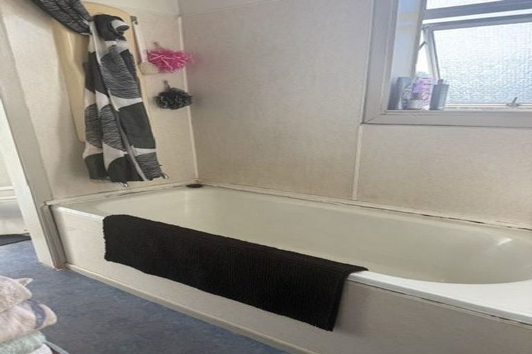 Photo of property in 165 Hakanoa Street, Huntly, 3700
