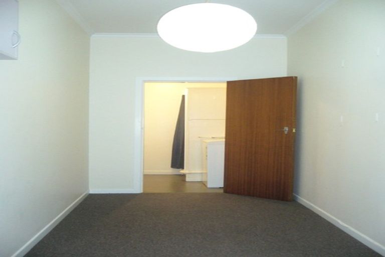 Photo of property in 26 Macdonald Crescent, Te Aro, Wellington, 6011