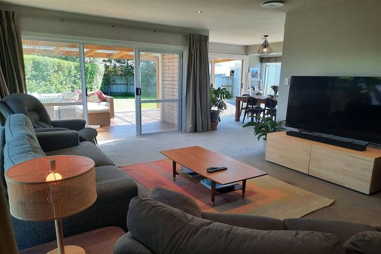 Photo of property in 26 Erin Crescent, Mairehau, Christchurch, 8013