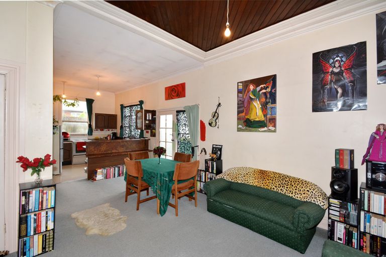 Photo of property in 136 Taieri Road, Kaikorai, Dunedin, 9010