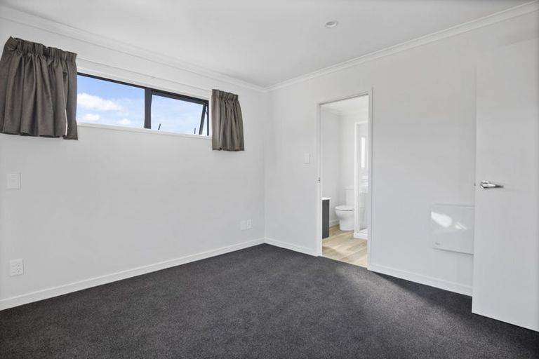 Photo of property in 5 Massey Street, Tawa, Wellington, 5028