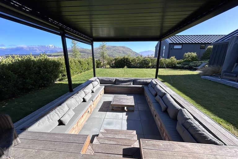 Photo of property in 2 Wanderer Lane, Jacks Point, Queenstown, 9371