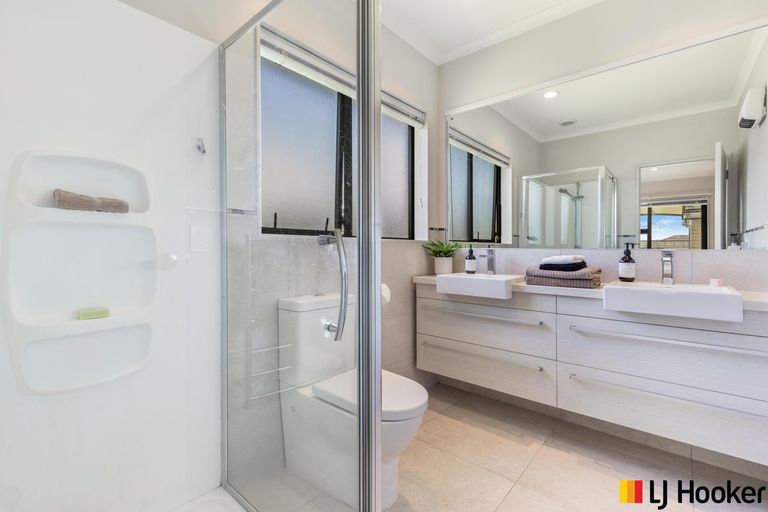 Photo of property in 45 Hadley Wood Drive, Wattle Downs, Auckland, 2103