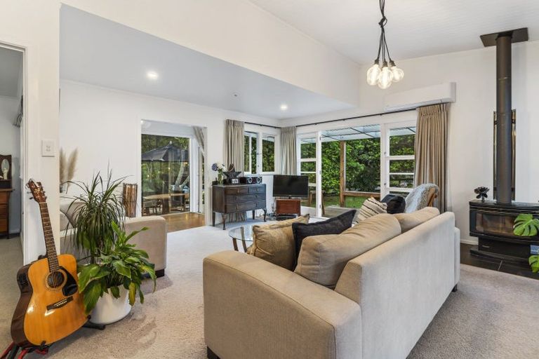 Photo of property in 6 Widdison Place, Whangamata, 3691