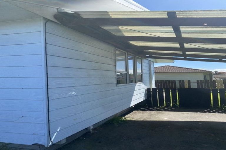 Photo of property in 1/30 Kennington Drive, Clendon Park, Auckland, 2103