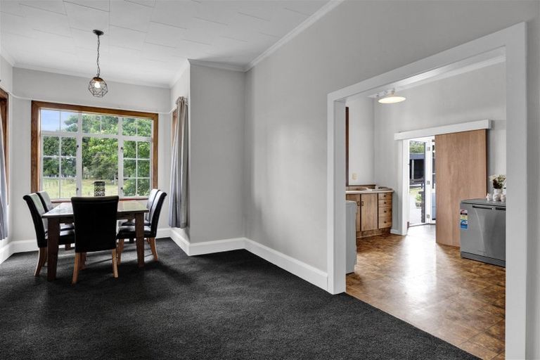 Photo of property in 206 Henwood Road, Paraite, New Plymouth, 4372