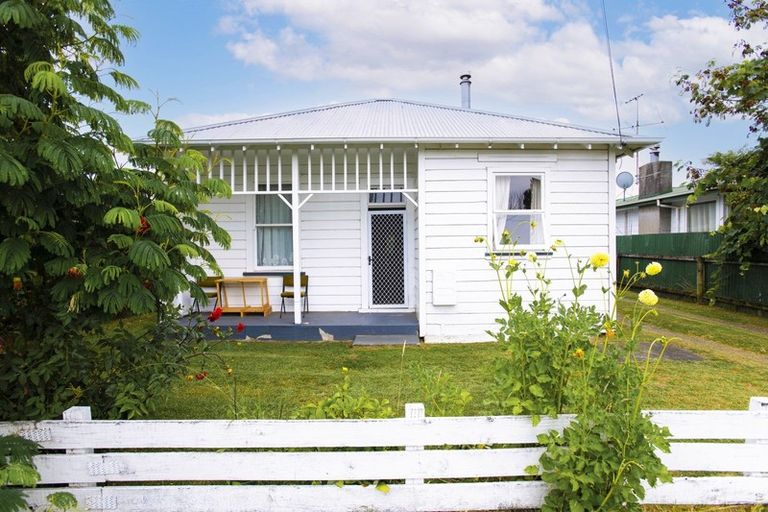 Photo of property in 13 Queens Road, Elgin, Gisborne, 4010