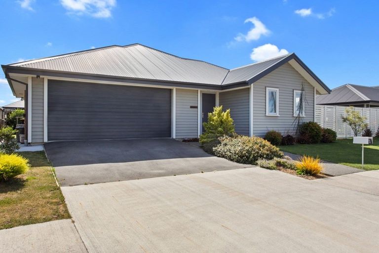 Photo of property in 22 Pimlico Place, Rangiora, 7400