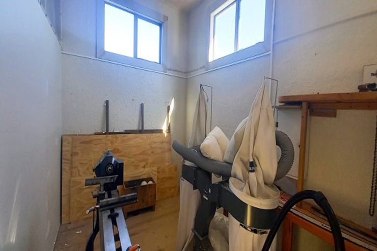 Photo of property in 23 Sneyd Street, Tuatapere, 9620