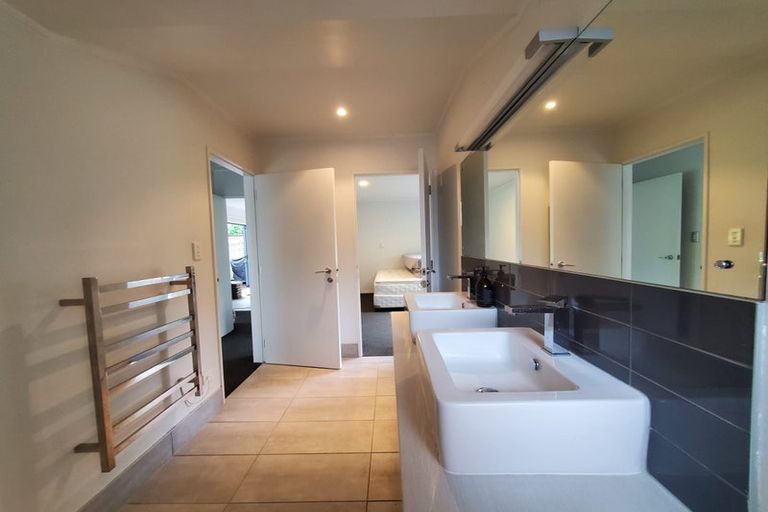 Photo of property in 2/26 Harley Road, Hauraki, Auckland, 0622