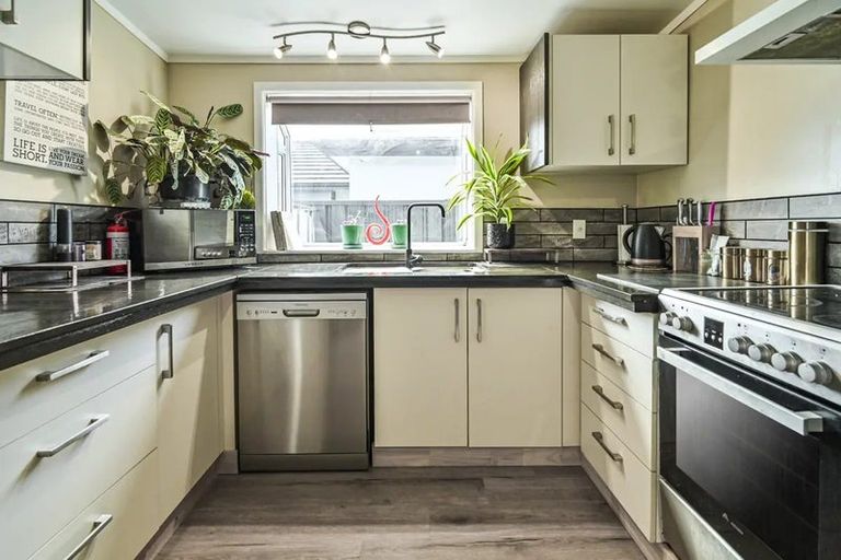 Photo of property in 700 Buller Street, Akina, Hastings, 4122