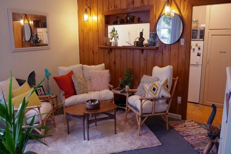 Photo of property in 71 Pirie Street, Mount Victoria, Wellington, 6011