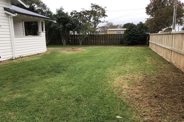 Photo of property in 31 Rosella Road, Mangere East, Auckland, 2024