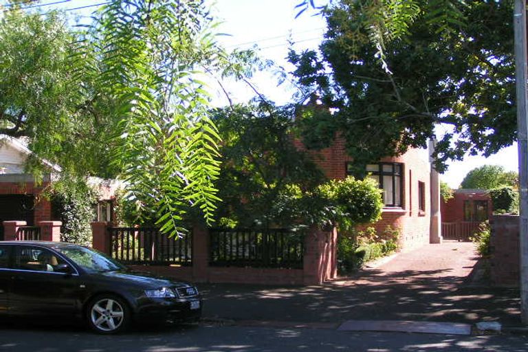 Photo of property in 15 Clarence Road, Northcote Point, Auckland, 0627