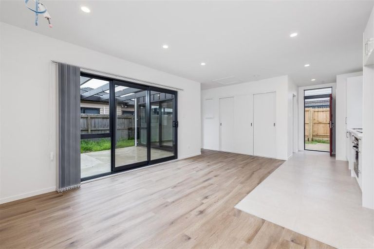 Photo of property in 46 Black Beech Crescent, Takanini, 2110