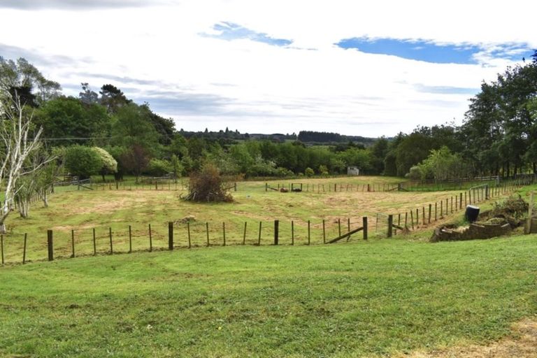 Photo of property in 135 South Manakau Road, Manakau, Otaki, 5583