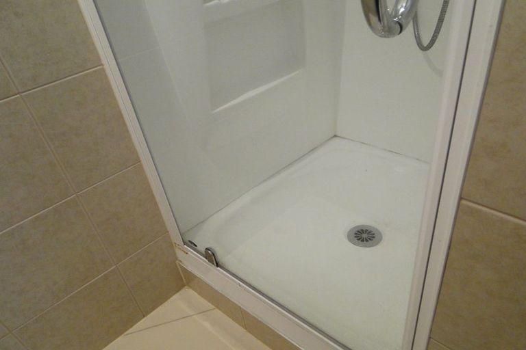 Photo of property in 5 Waverley Avenue, Glenfield, Auckland, 0629