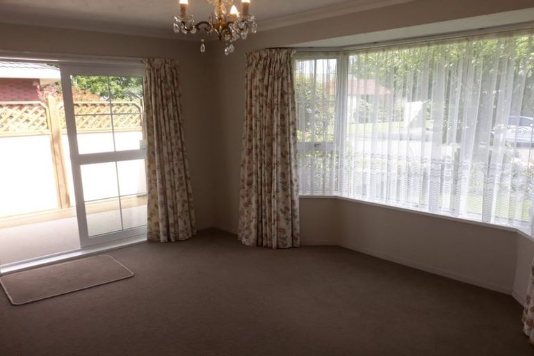 Photo of property in 1/9 Siska Place, Upper Riccarton, Christchurch, 8041