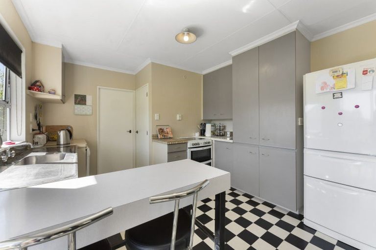 Photo of property in 26 Avenue North Road, Levin, 5510