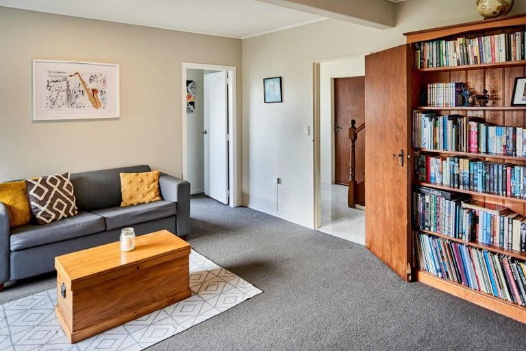 Photo of property in 16 Saint Aidans Way, Tawa, Wellington, 5028