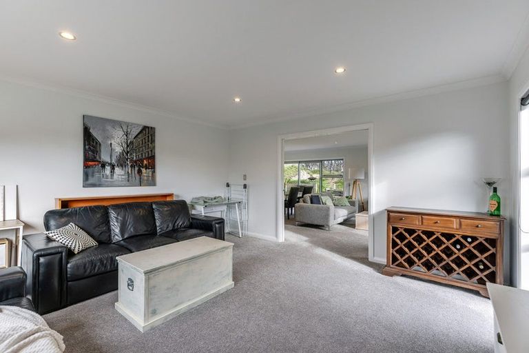 Photo of property in 127 Atawhai Road, Fitzherbert, Palmerston North, 4410