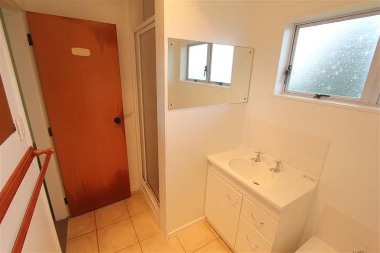 Photo of property in 240 Mitchell Street, Brooklyn, Wellington, 6021