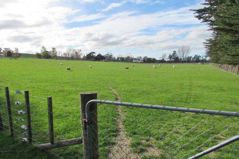 Photo of property in 160c Waitangi Road, Waihakeke, Carterton, 5792