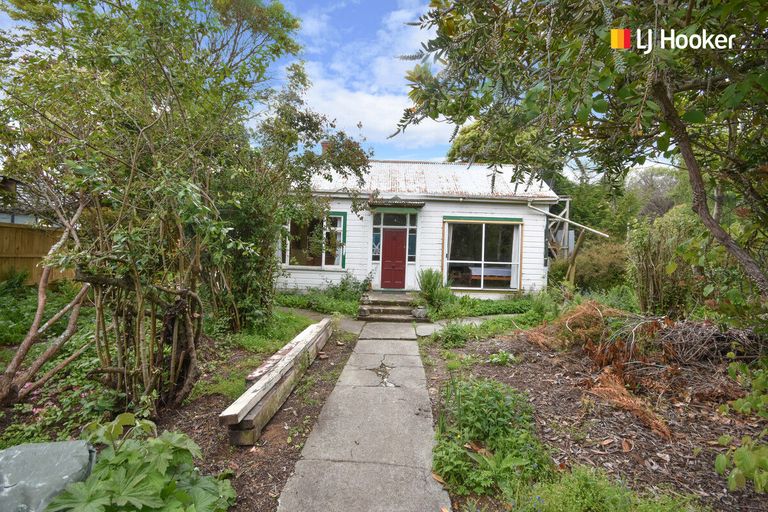Photo of property in 2 Killarney Street, Waitati, 9085