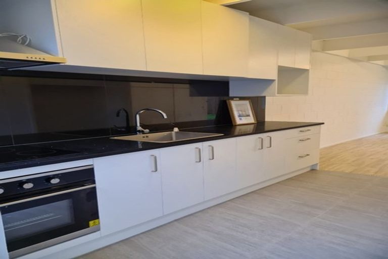 Photo of property in 7/5 Keeling Road, Henderson, Auckland, 0612