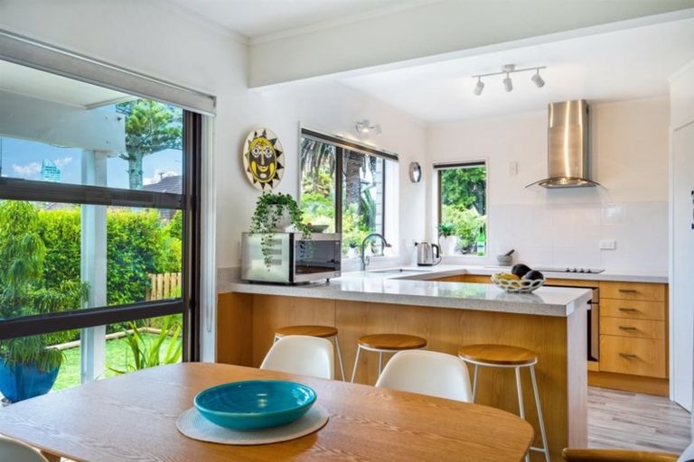 Photo of property in 1/21a Norman Road, Hauraki, Auckland, 0622