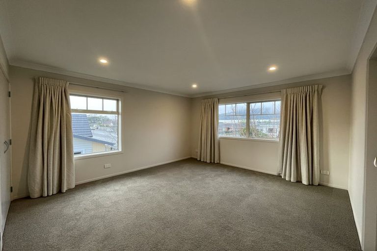 Photo of property in 3 Yeats Grove, Trentham, Upper Hutt, 5018
