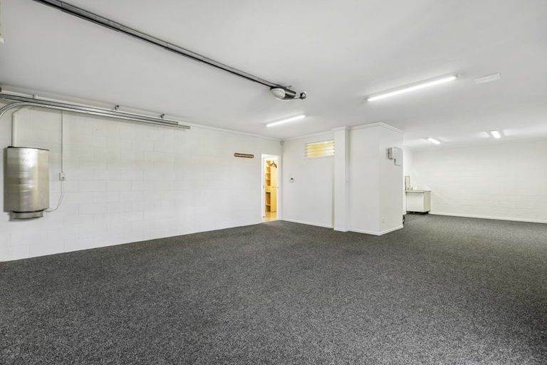 Photo of property in 69 De Luen Avenue, Tindalls Beach, Whangaparaoa, 0930