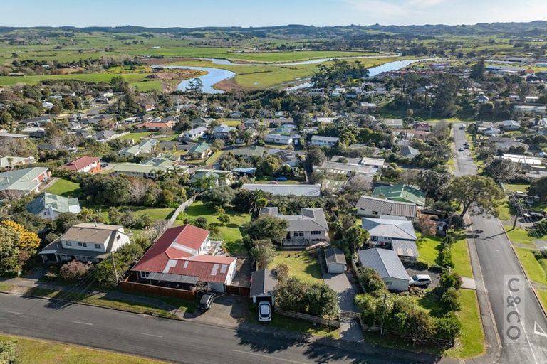Photo of property in 67 Garfield Road, Helensville, 0800