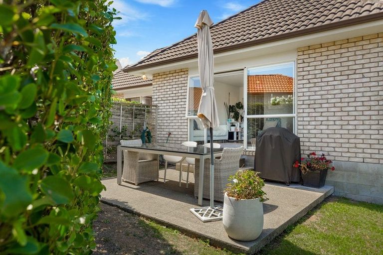 Photo of property in 21 Hendrika Court, Hobsonville, Auckland, 0618