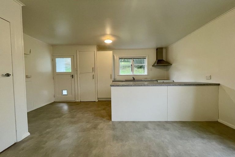 Photo of property in 69 Taylor Terrace, Tawa, Wellington, 5028