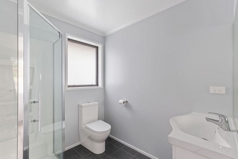 Photo of property in 51 Caton Road, Waitakere, Henderson, 0782