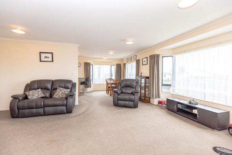 Photo of property in 2 Mosston Road, Castlecliff, Whanganui, 4501