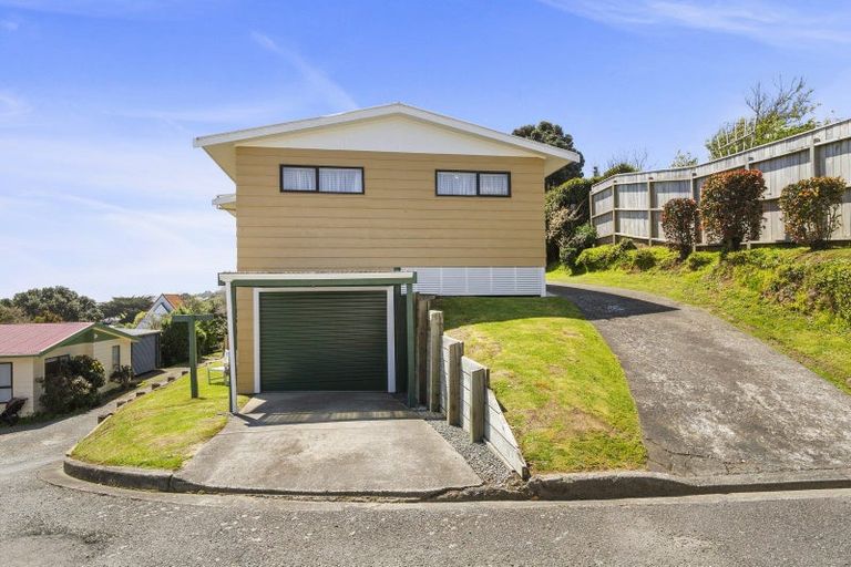 Photo of property in 4a Arawhata Street, Ranui, Porirua, 5024
