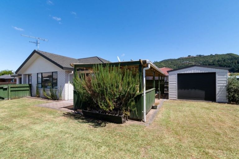 Photo of property in 5 Ashmore Place, Fairy Springs, Rotorua, 3015
